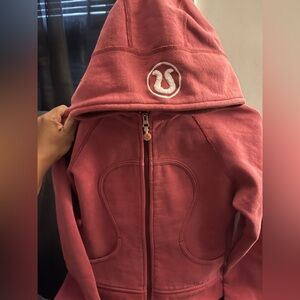 Lululemon Vintage  Scuba Size 4 Excellent Vintage Condition Rose Color RARE